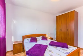 Apartment with 3 bedrooms, balcony and WiFi - Image 5