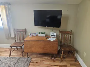 Ledgestone Farms-Cozy Farm Apartment - Image 2
