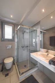 Villa beautiful decoration and superb sea view, heated pool - Image 4