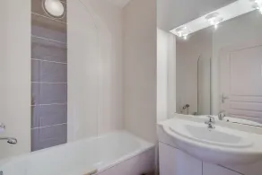 Spacious 6-Person Family House - Image 5