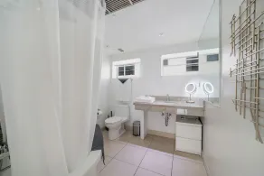 Oceanfront Top Floor w/Balcony View - Modern 2 Queen Beds Suite - Ocean Drive - Image 2