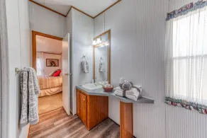 3 BR/2 BA Luxury Cabin Stay at Pecan Valley Ranch - Image 4