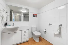 Panoramic views from this beautiful unit set high on the hill overlooking... - Image 3