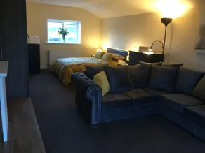 Self contained annex with private hot tub and beautiful views - Image 2
