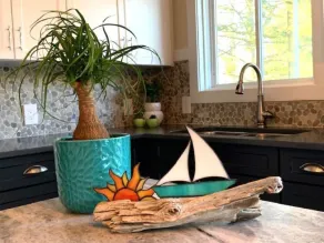 Crest Beach Lake House: 4-Season Getaway Between Bayfield and Grand Bend! - Image 2