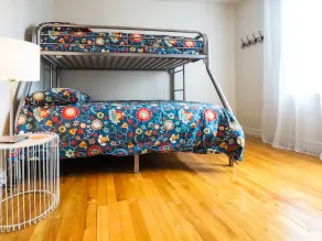 Old Lévis-2 Bedrooms-Terrace-12 min to Old Québec Ferry-WiFi-Air Conditioning - Image 5