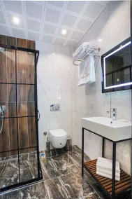 Comfort Point Two Hotel - Image 3