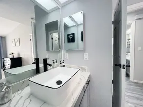 Entire beautiful 2 bedroom house. - Image 5