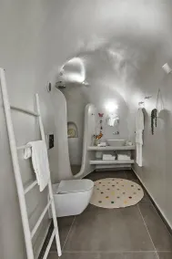 Finikia -Foinikia - Luxury Cave - A Wonderful 2 Bedroom Villa - Hot Tub - Image 3