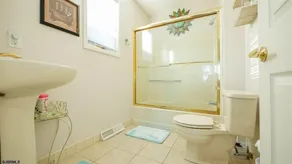Oceanfront 4BR Townhouse-Great Location Aug 26-Aug 29 available - Image 2