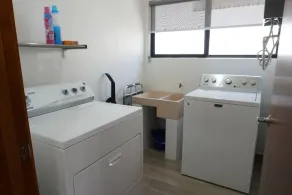 Exclusive San Marino Villa: Modern, Accessible, A/C & Hot Tub - Image 3