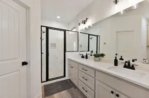 Newly built home minutes from Texas A&M campus - Image 3