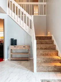 Canal Home - Image 2