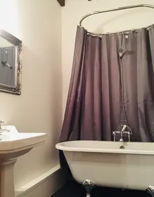 Bellissimo fienile ristrutturato, 16 posti letto, piscina privata riscaldata, vicino alla spiaggia del fiume. - Image 5