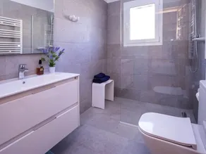Beautiful private villa for 8 guests with WIFI, private pool, A/C, TV and patio - Image 2