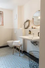 Modern apartment in a listed building, suitable for senior citizens on the ground floor - Image 2