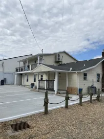 Welcome to unit #4 (upstairs) The “Inn” at Buckeye Lake - On the Water! - Image 5