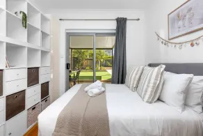 Maylands Coastal Vibe by Home2BnB - Image 5