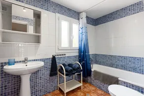Beach apartment in Malaga - Image 3