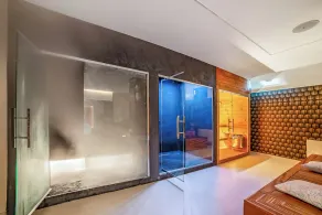 7 Bedroom Luxury Villa - Pool, Garden & Parking - Happy Rentals - Image 4