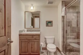 Elegant Updated 3 Bedroom Condo At One Arrowhead Place Condo - Image 5