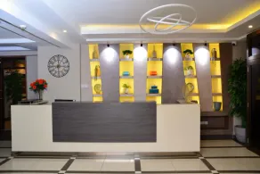 Razana Hotel - Image 2