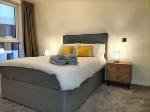 Gillingham's Best.Great Discount 4 long Term Stay.River View.Netflix & Parking. - Image 4