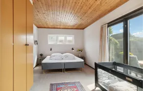 Stunning Home In Allingåbro With Wifi - Image 4