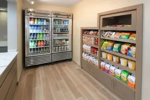 Your Home Away from Home in Vibrant Albuquerque! Free Breakfast, Full Kitchen! - Image 3