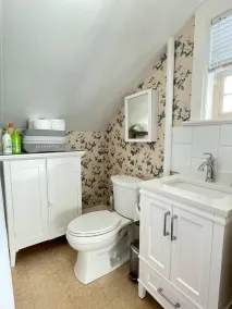 Charming Suite in Heritage Manor, Free Parking - Image 3