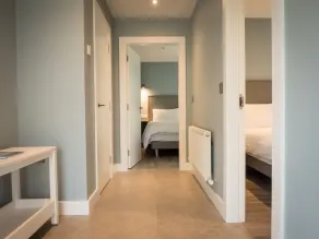 Executive Lakeside Lodge at Mullans Bay - Image 4