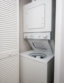 Condo Oceanfront, 2 chambres, 2. 5 salles de bain, piscine intérieure chauffée et piscines extérieures - Image 2
