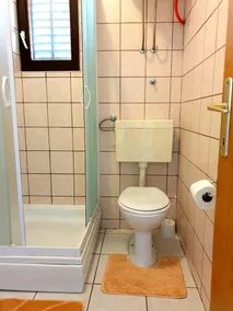 Lovely 1-Bed Apartment with sea view in Srima - Image 2
