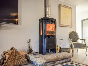 A beautiful rural location, close to Glasgow and Loch Lomond. - Image 4