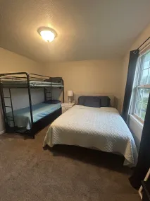 4 bedroom/4.5 bathroom/ 8 beds/ pets/ pool table - Image 3