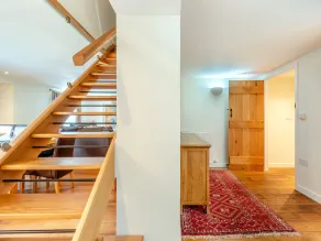 4 bedroom accommodation in Bethlehem - Image 2