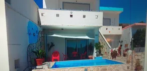Apartment with swimming pool and beaches 8 mns away - Image 3