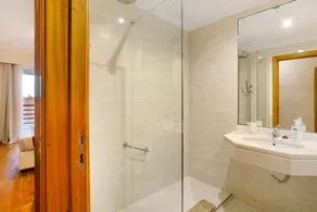 Appartement \"Apartamento Caires\" avec jardin partagé, Wi-Fi et climatisation. - Image 2