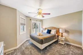 5BR and 5 1/2 BA Lakefront Home w/private hot tub and dogs ok! - Image 4