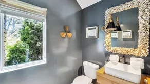 Newly Renovated, Modern home with pool, cathedral ceilings, open-floor... - Image 3