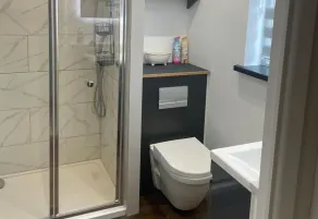 Sleeps 5 pet friendly Enclosed garden Parking - Image 3