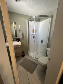 Beautiful Studio Suite - Image 3