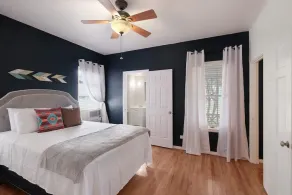 F1 •  30% OFF • Updated, Cozy & Clean • Fast WiFi • 2BR/2BA Monthly Rental - Image 5