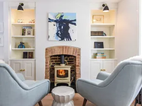 Fully renovated townhouse in heart of Winchester's cathedral streets - Image 3