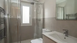 Fantastisk villa - Nytt kök / badrum och uppvärmd 8m pool - Image 4