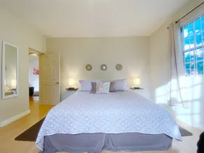 Large 1 Bed + FREE amenities + Close to everything - Image 3
