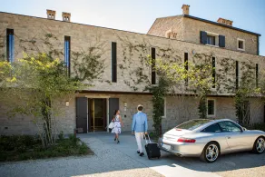 Evocative private patronal villa with views of olive groves and vineyards - Image 5