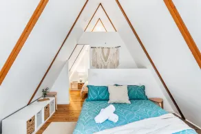 Come and Hideaway in our Riverside Retreat - Image 4