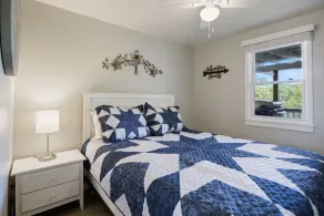 AMAZING COVE! 3 Bed/2Ba Lakefront Home - Hot Tub, Smart TVs, EV Charger, Firepit - Image 5