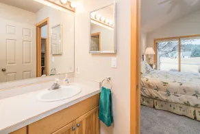 Spacious home on golf course w/stunning views & fireplace - Colter Loop Golf Escape - Image 3